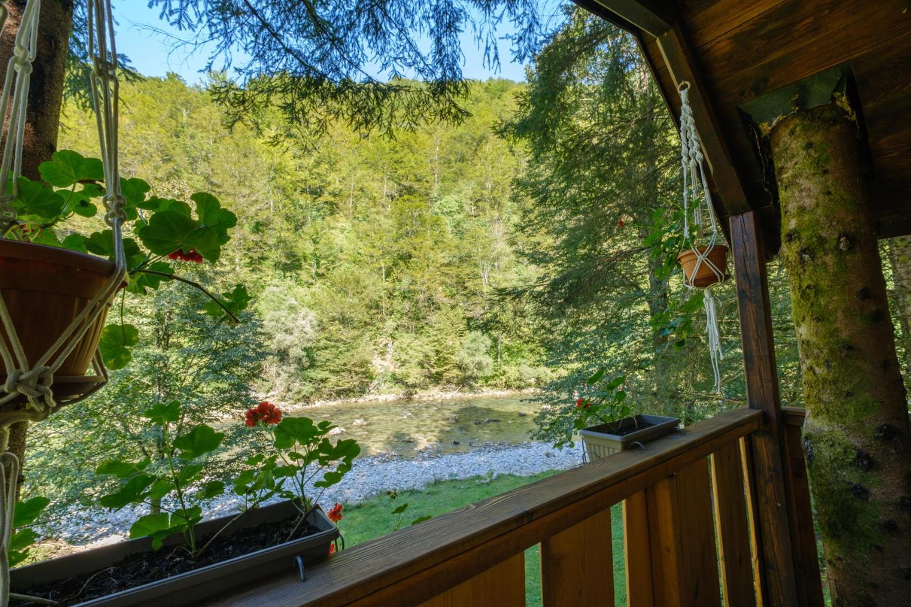 Treehouse Kupari Nacionalni Park Risnjak Cabar Kültér fotó