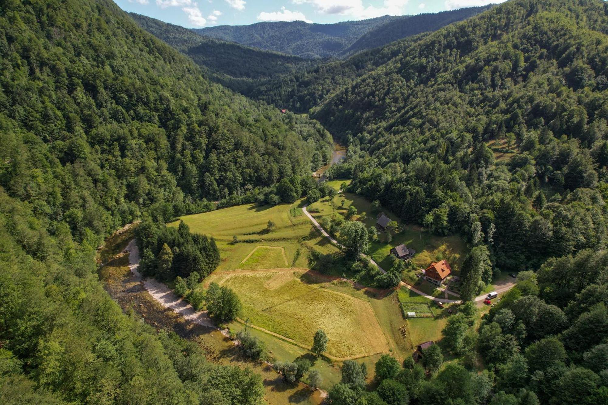 Treehouse Kupari Nacionalni Park Risnjak Cabar Kültér fotó